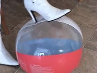 jaylyn beach ball heel pop